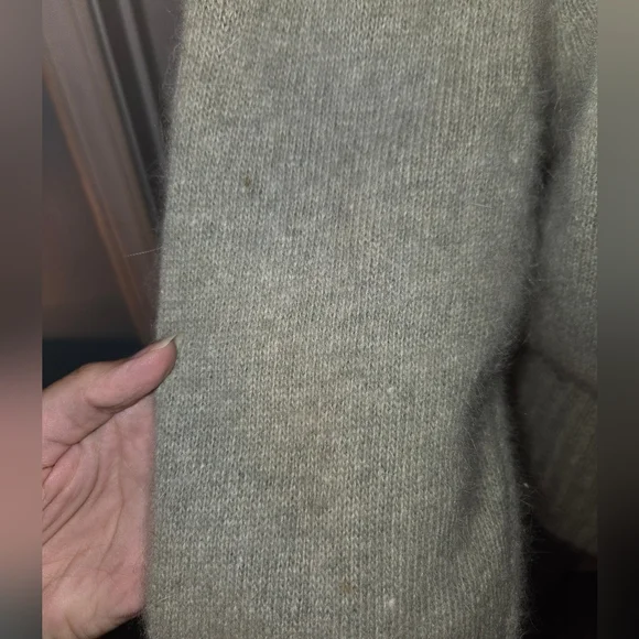 Liz Claiborne Angora/Lambs Wool Light Green Sweater - Picture 5 of 10